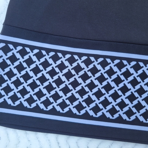 Michael Kors Black with White detail Logo dress size Small - Picture 5 of 6